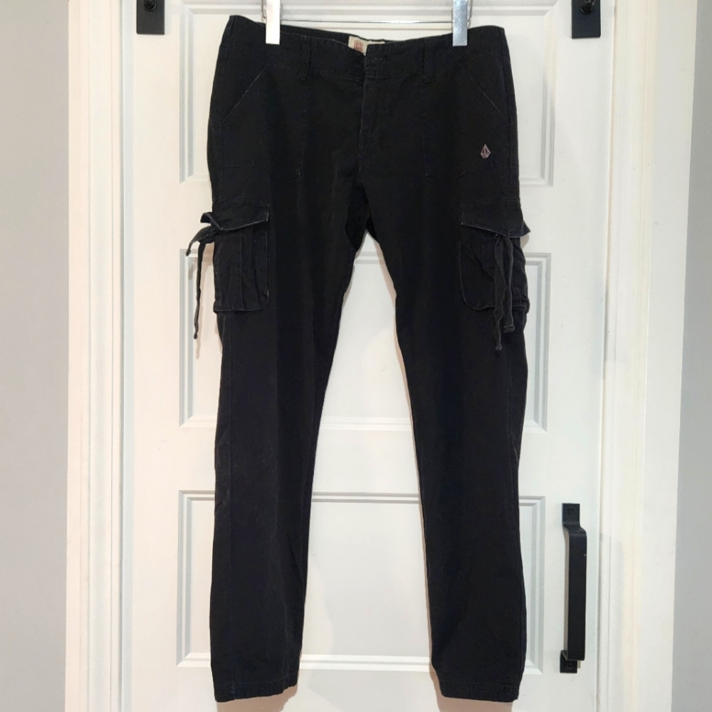 Volcom Scout Cargo Don't Tread On Me Pant  Womens 7 Black Tapered 28x28 Cotton
